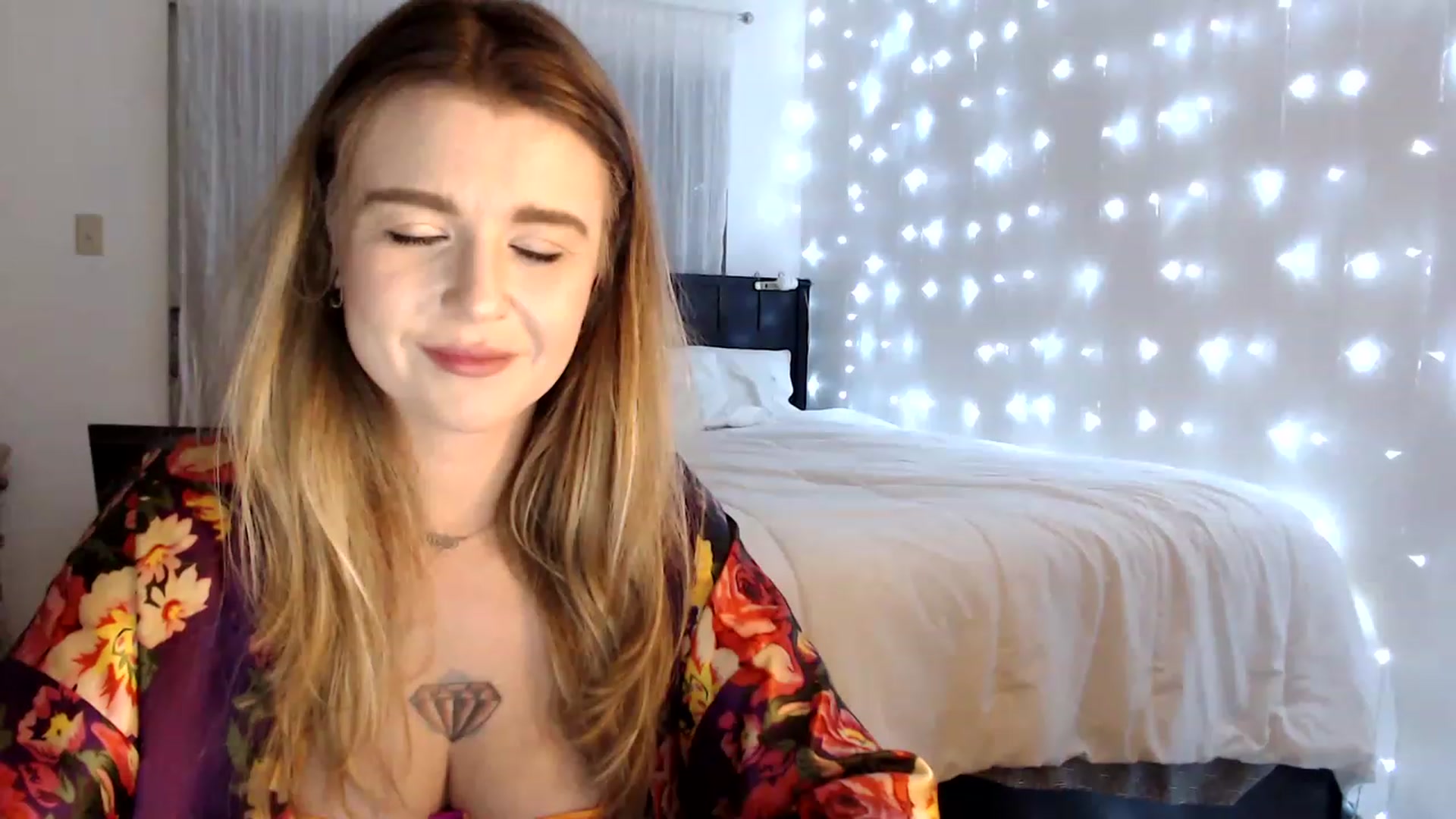 Gallery image thumbnail from Teegra_'s myfreecams stream on, 05/26/2023, 07:02 image 17 of 20