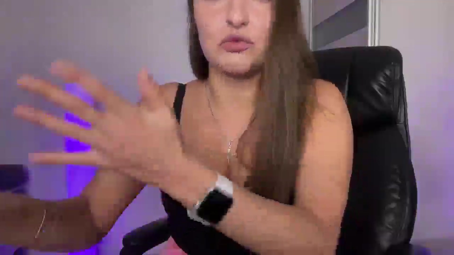 Gallery image thumbnail from Teiaa's myfreecams stream on, 08/17/2025, 15:11 image 8 of 20