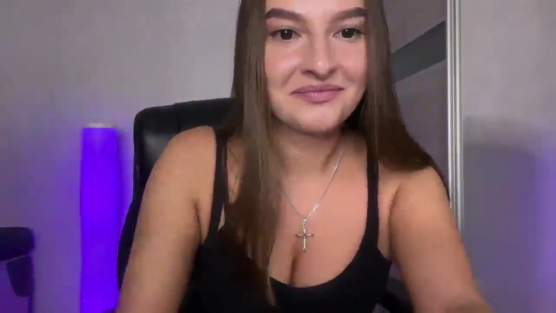 Gallery image thumbnail from Teiaa's myfreecams stream on, 08/17/2025, 15:11 image 7 of 20