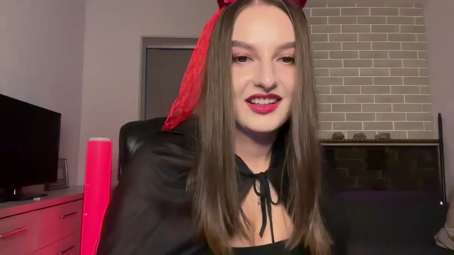 Gallery image thumbnail from Teiaa's myfreecams stream on, 10/31/2025, 14:25 image 16 of 20