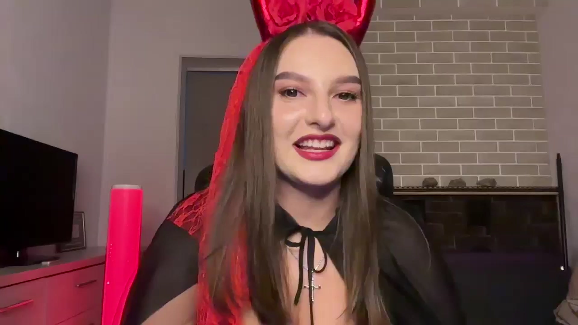 Gallery image thumbnail from Teiaa's myfreecams stream on, 10/31/2025, 14:25 image 8 of 20