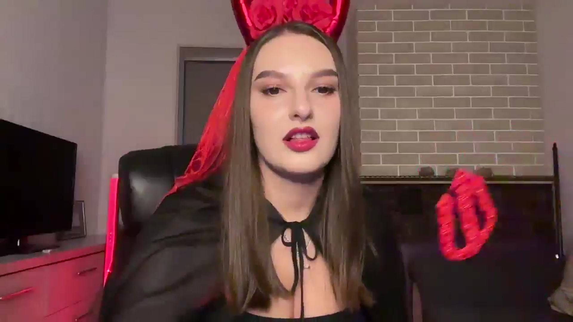 Gallery image thumbnail from Teiaa's myfreecams stream on, 10/31/2025, 14:25 image 17 of 20
