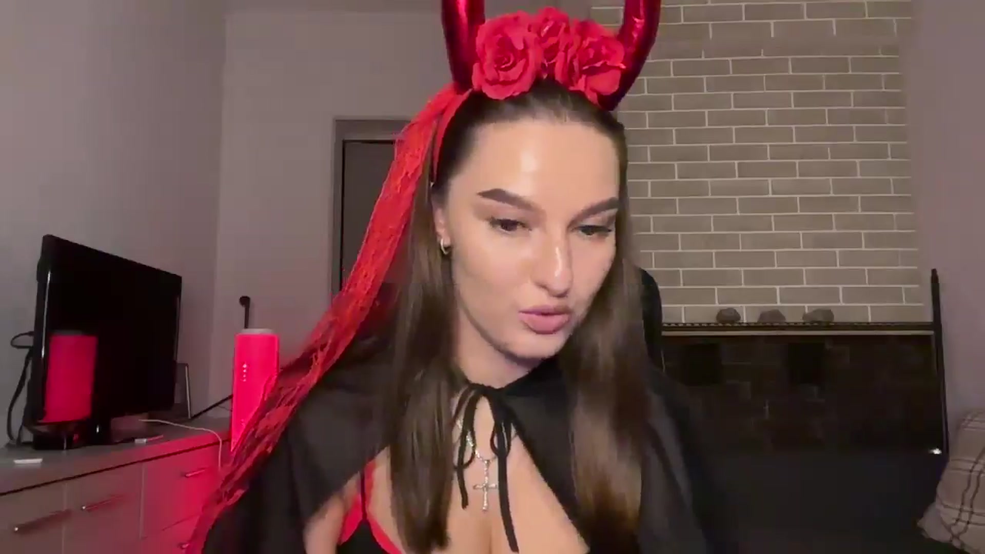 Gallery image thumbnail from Teiaa's myfreecams stream on, 11/01/2025, 16:22 image 7 of 20