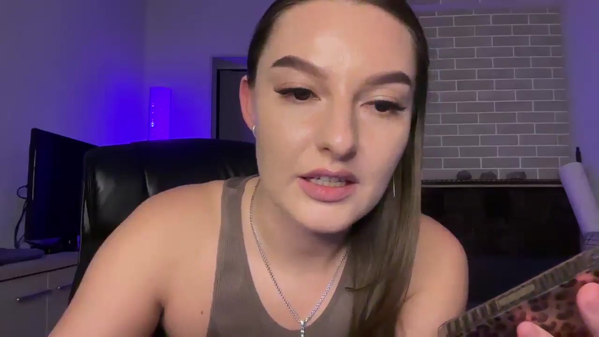 Gallery image thumbnail from Teiaa's myfreecams stream on, 11/21/2025, 19:50 image 10 of 20