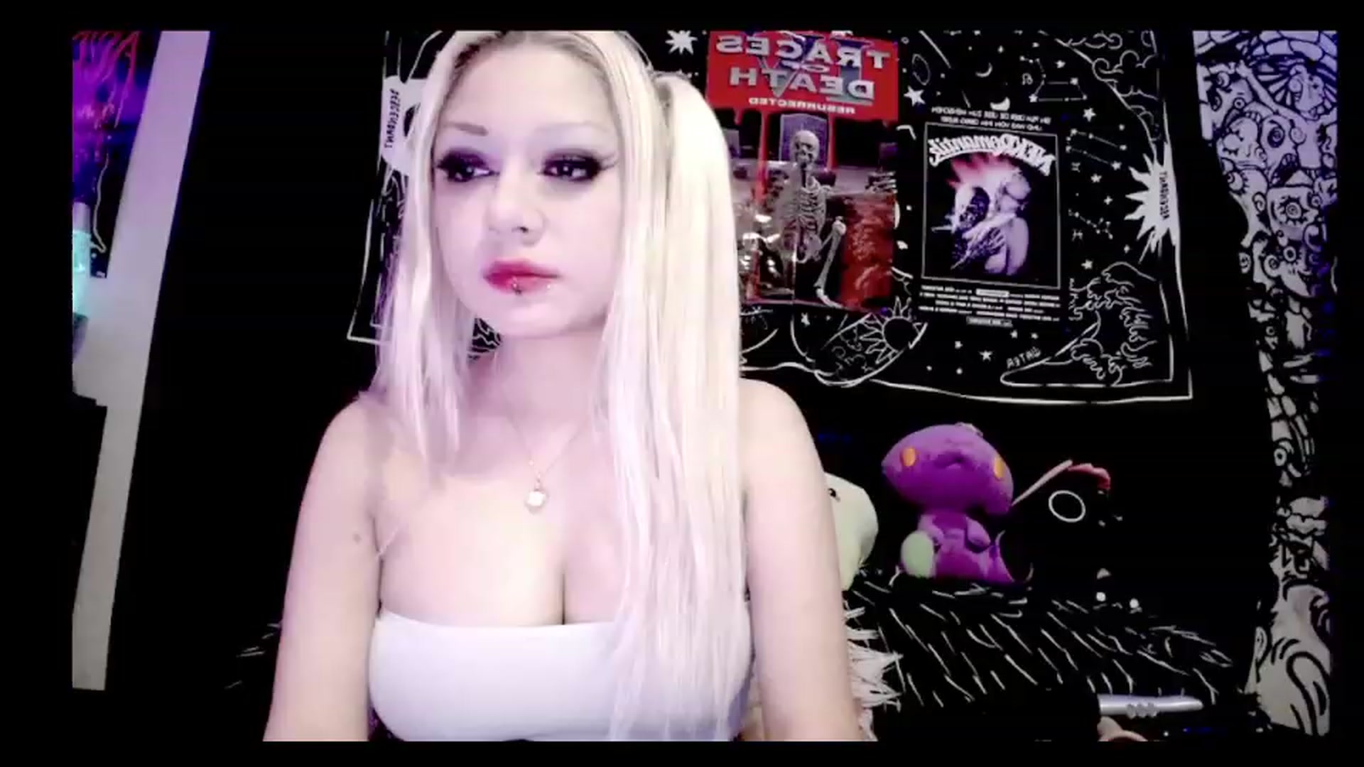 Gallery image thumbnail from TeknoWhore's myfreecams stream on, 12/02/2022, 12:00 image 10 of 20