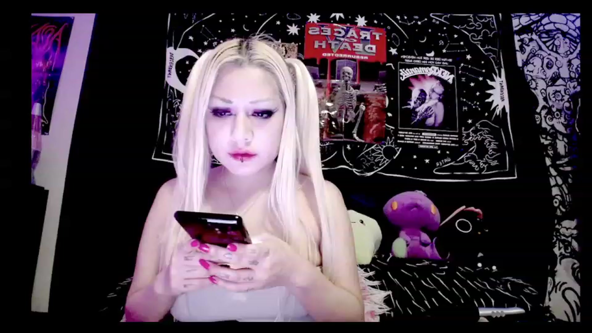 Gallery image thumbnail from TeknoWhore's myfreecams stream on, 12/02/2022, 12:00 image 2 of 20