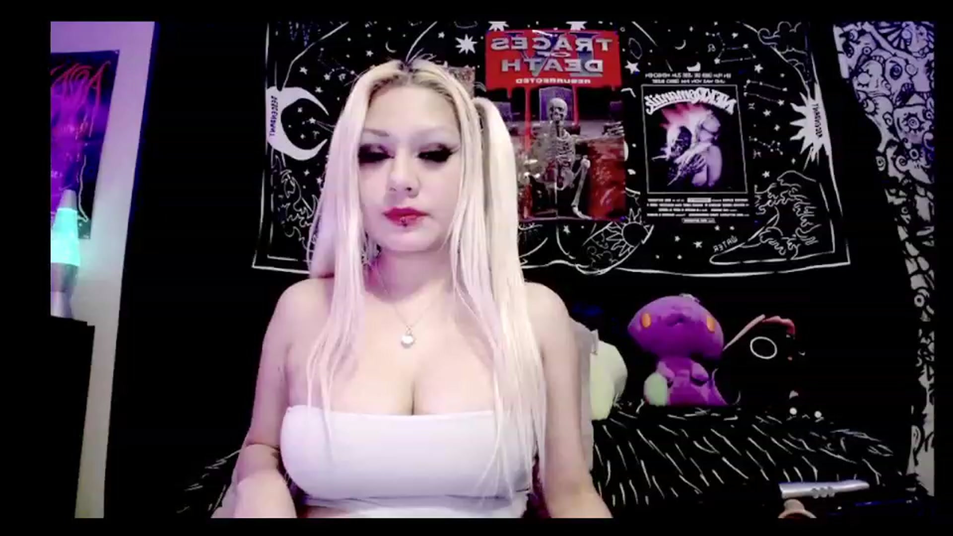 Gallery image thumbnail from TeknoWhore's myfreecams stream on, 12/02/2022, 12:56 image 9 of 20
