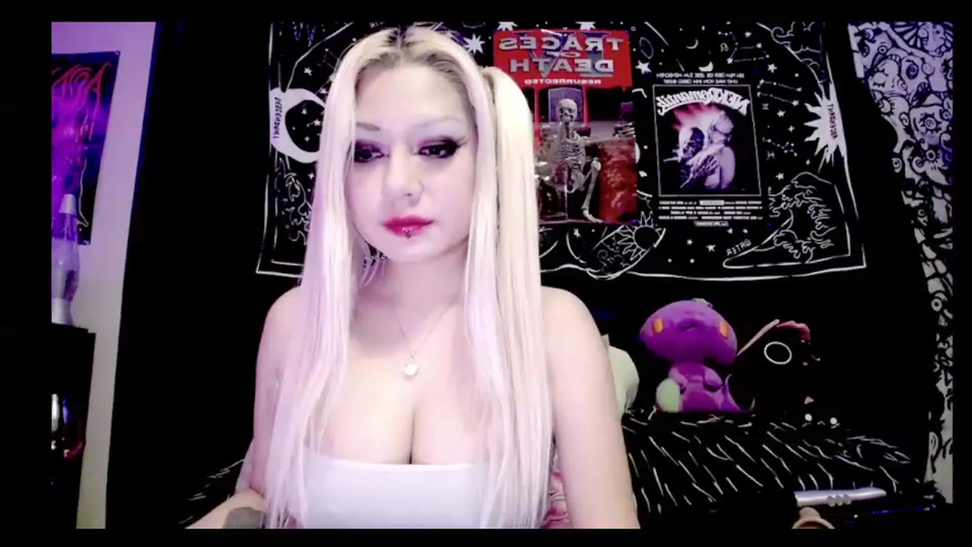 Gallery image thumbnail from TeknoWhore's myfreecams stream on, 12/02/2022, 12:56 image 10 of 20