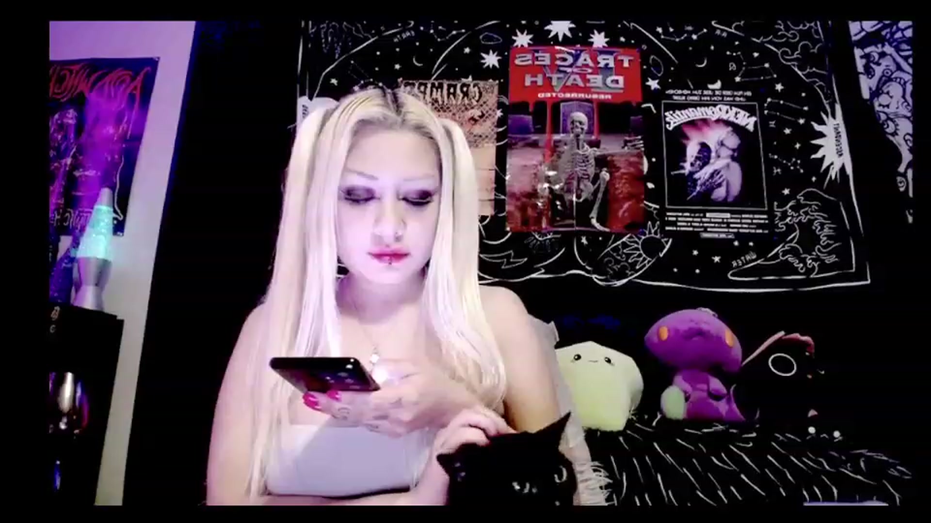 Gallery image thumbnail from TeknoWhore's myfreecams stream on, 12/02/2022, 12:56 image 3 of 20