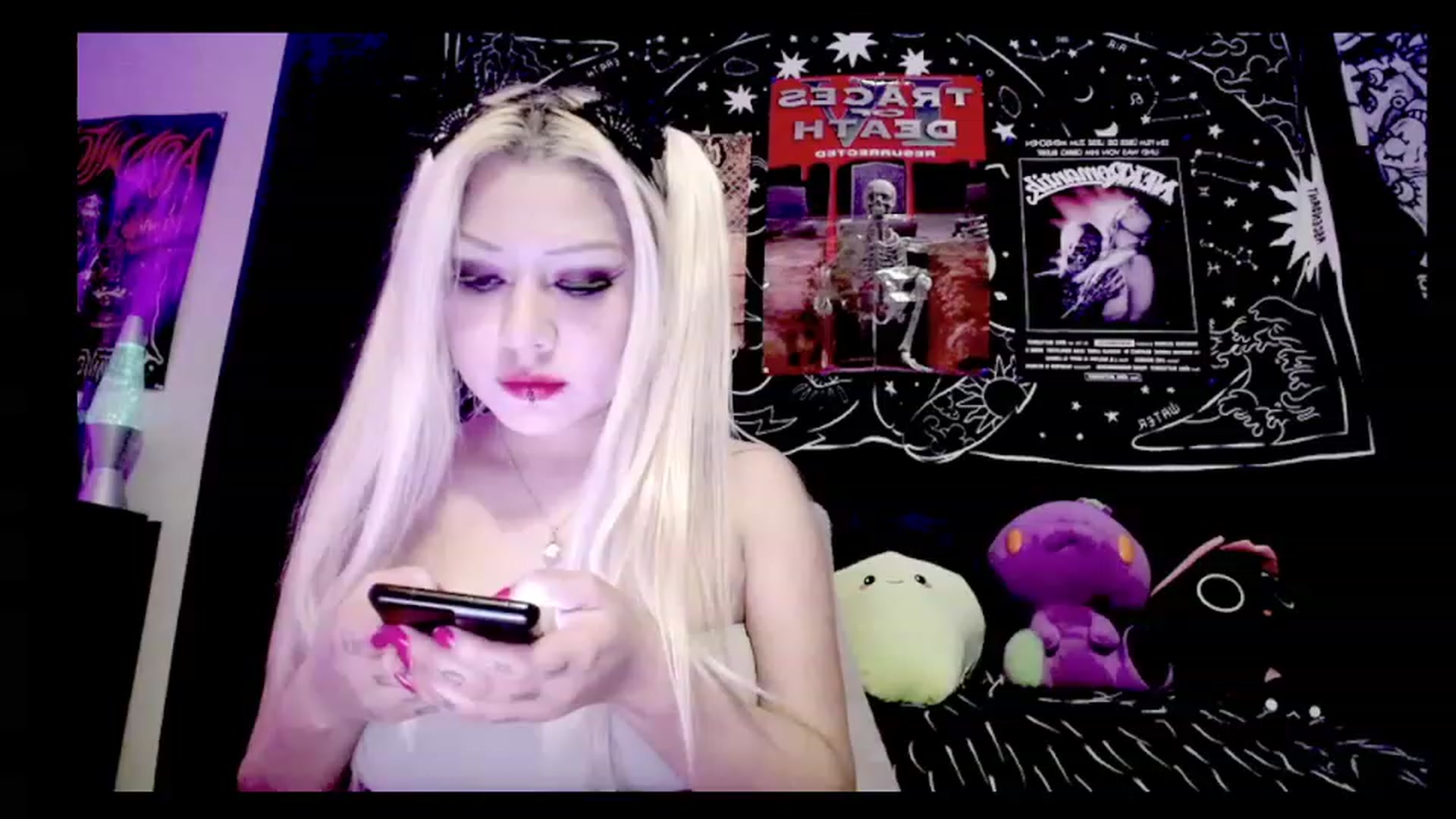 Gallery image thumbnail from TeknoWhore's myfreecams stream on, 12/03/2022, 10:34 image 19 of 20