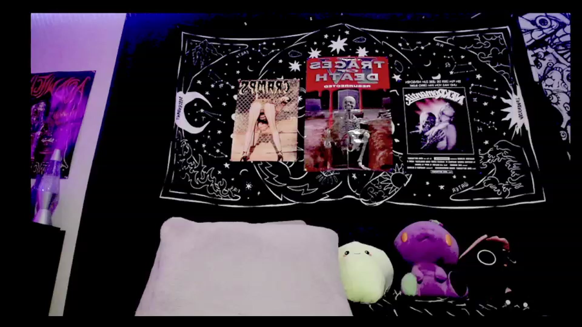 Gallery image thumbnail from TeknoWhore's myfreecams stream on, 12/03/2022, 10:34 image 17 of 20