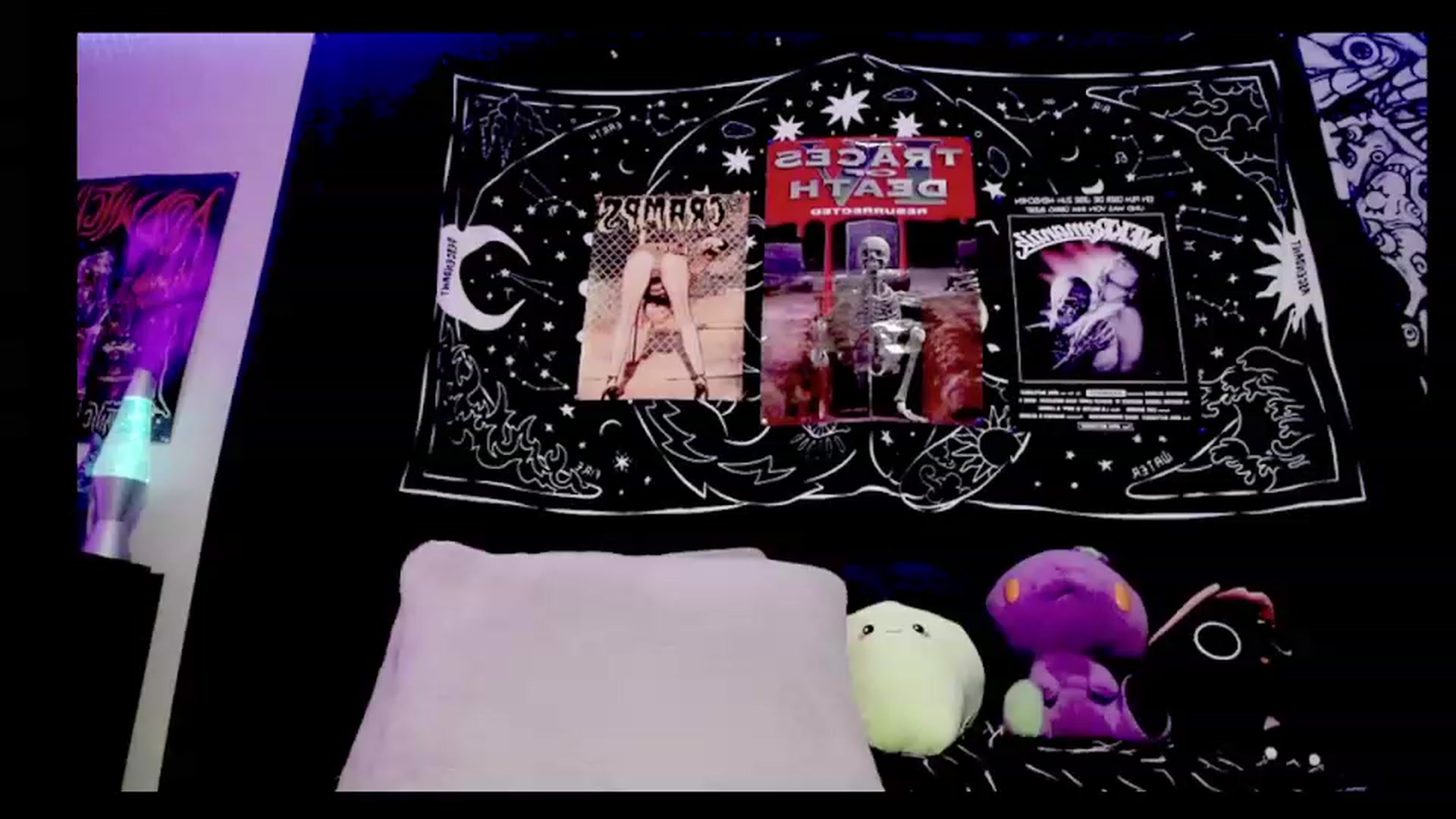 Gallery image thumbnail from TeknoWhore's myfreecams stream on, 12/03/2022, 10:34 image 15 of 20