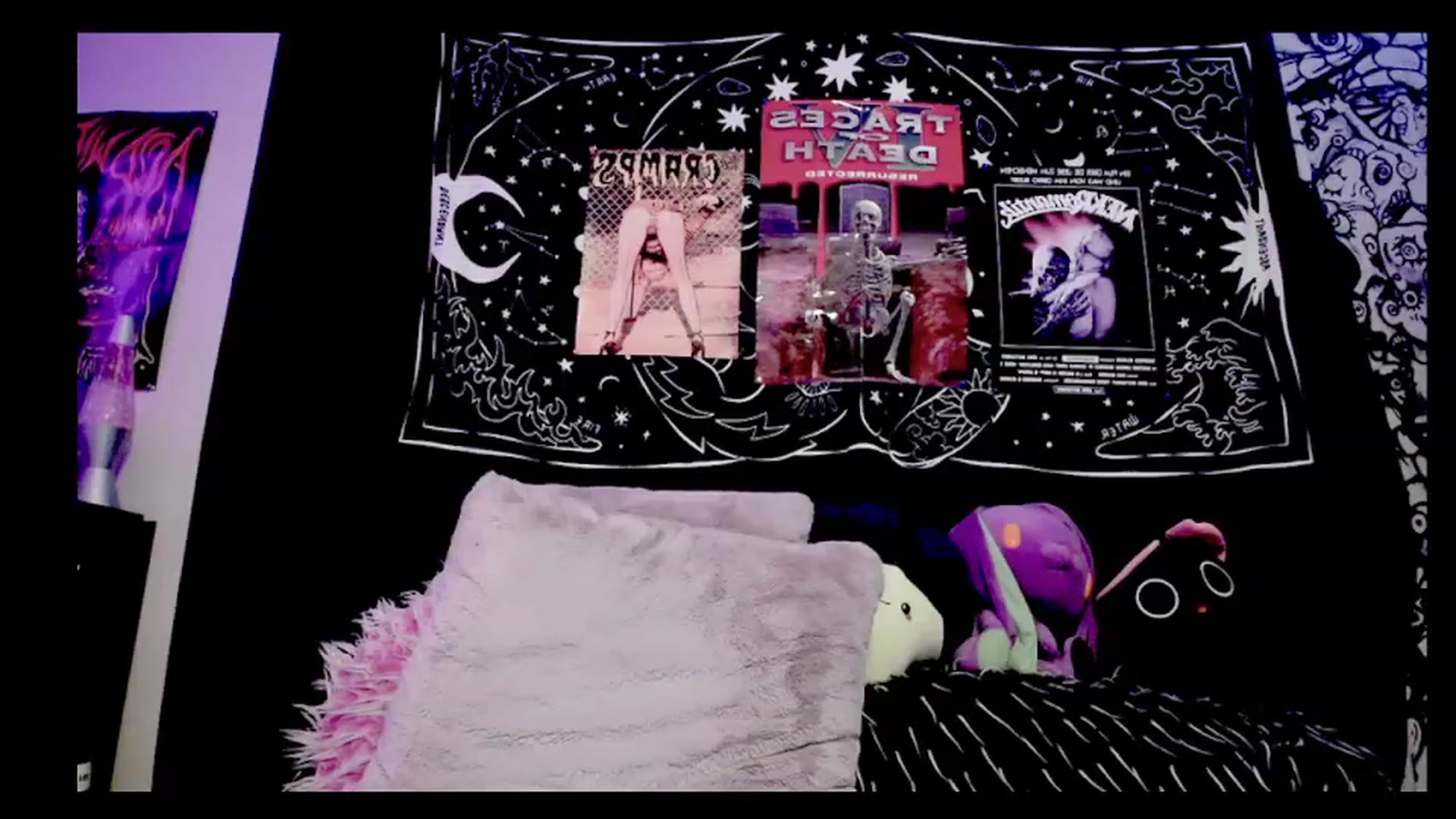 Gallery image thumbnail from TeknoWhore's myfreecams stream on, 12/06/2022, 24:06 image 9 of 20