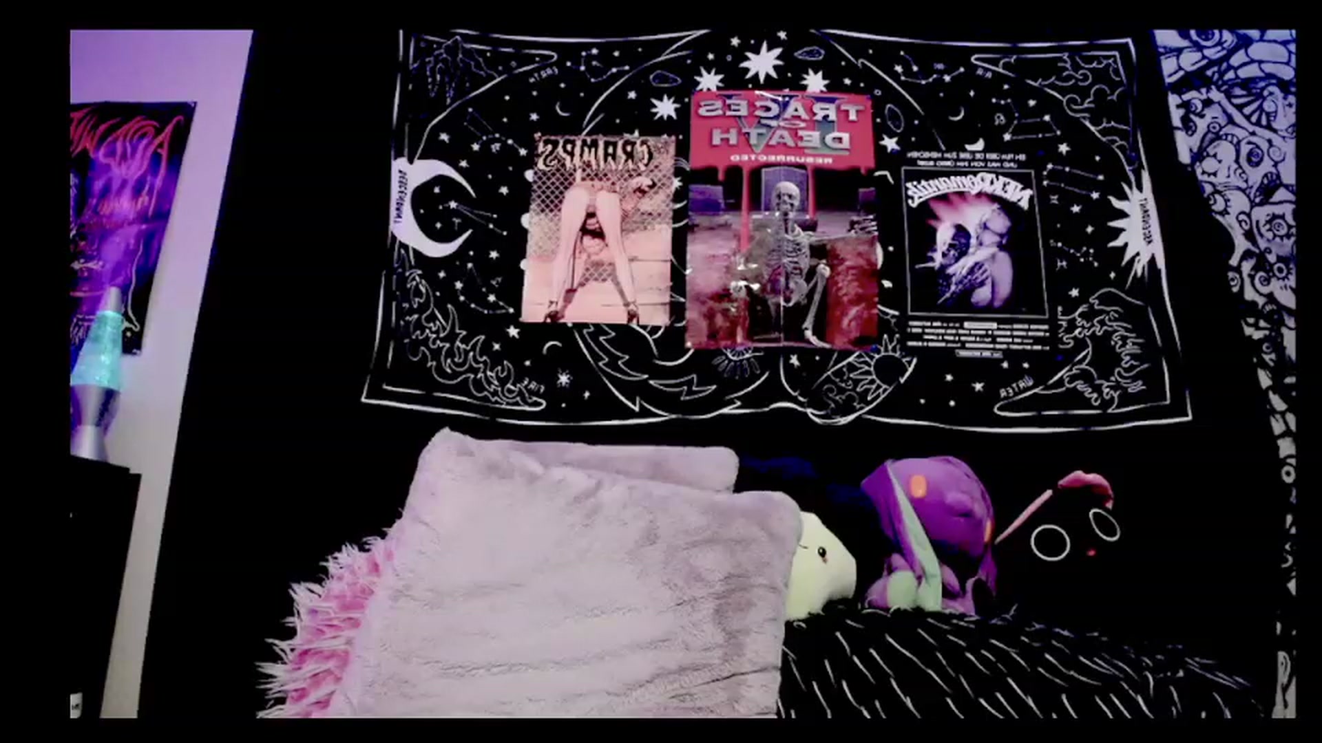 Gallery image thumbnail from TeknoWhore's myfreecams stream on, 12/06/2022, 24:06 image 12 of 20