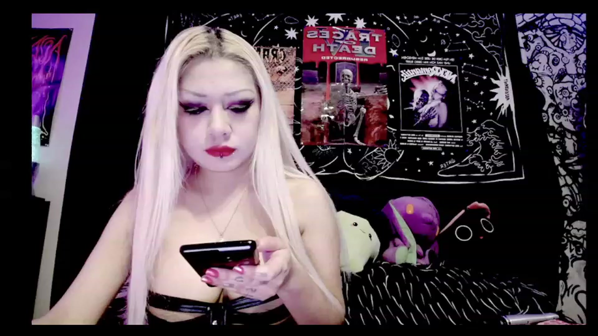Gallery image thumbnail from TeknoWhore's myfreecams stream on, 12/07/2022, 09:58 image 13 of 20