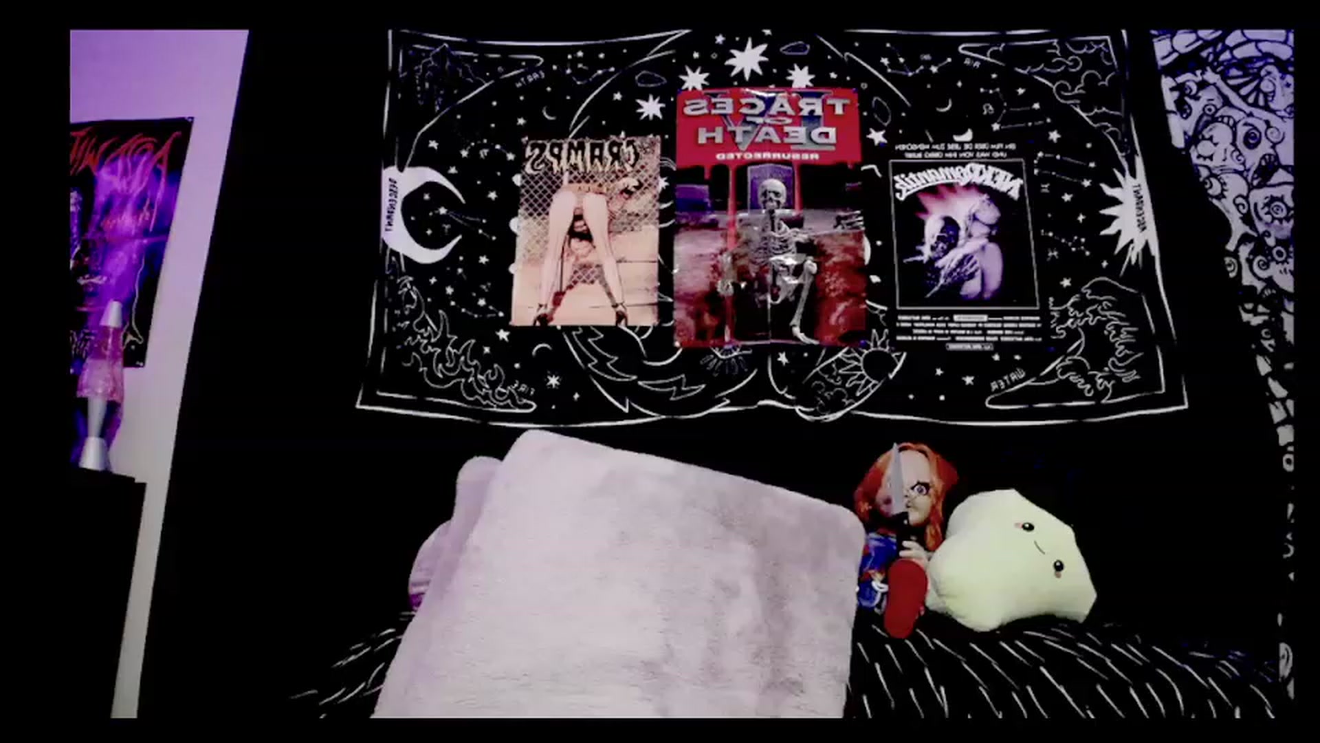 Gallery image thumbnail from TeknoWhore's myfreecams stream on, 12/18/2022, 07:49 image 13 of 20