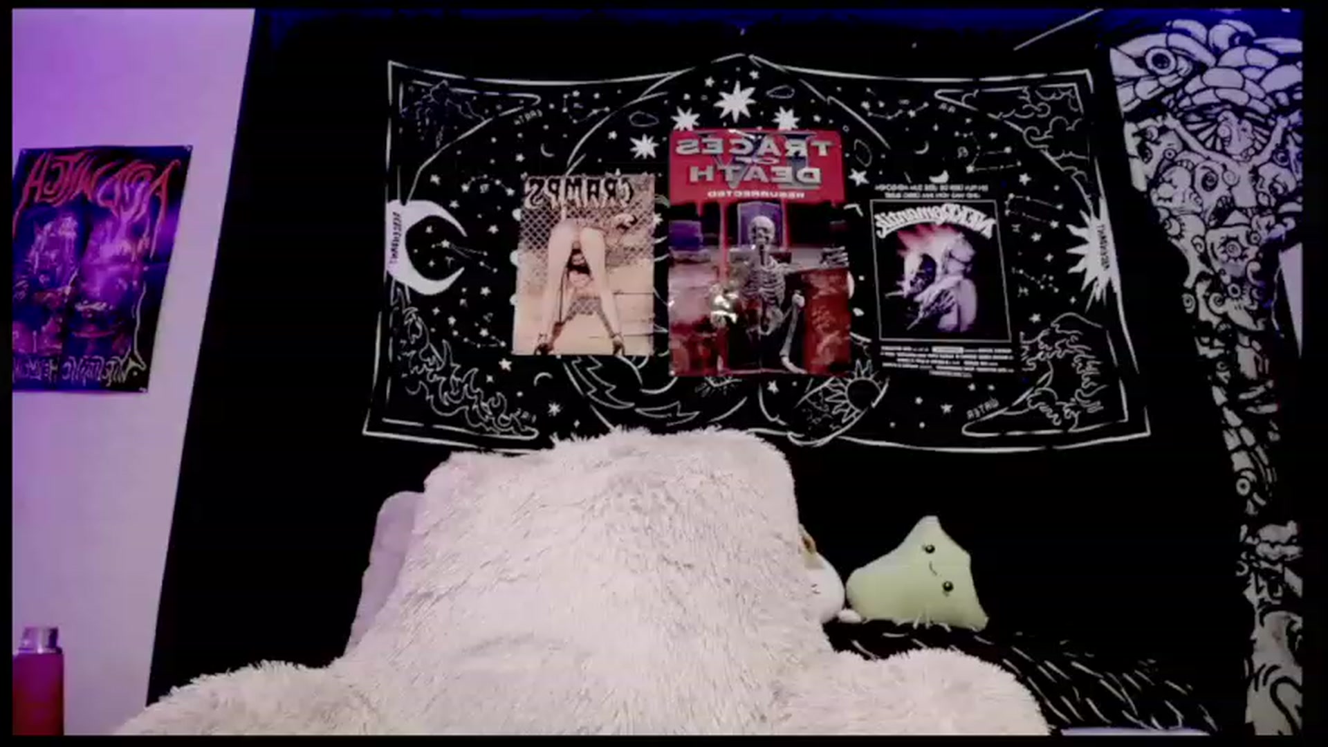 Gallery image thumbnail from TeknoWhore's myfreecams stream on, 01/22/2023, 21:11 image 4 of 20