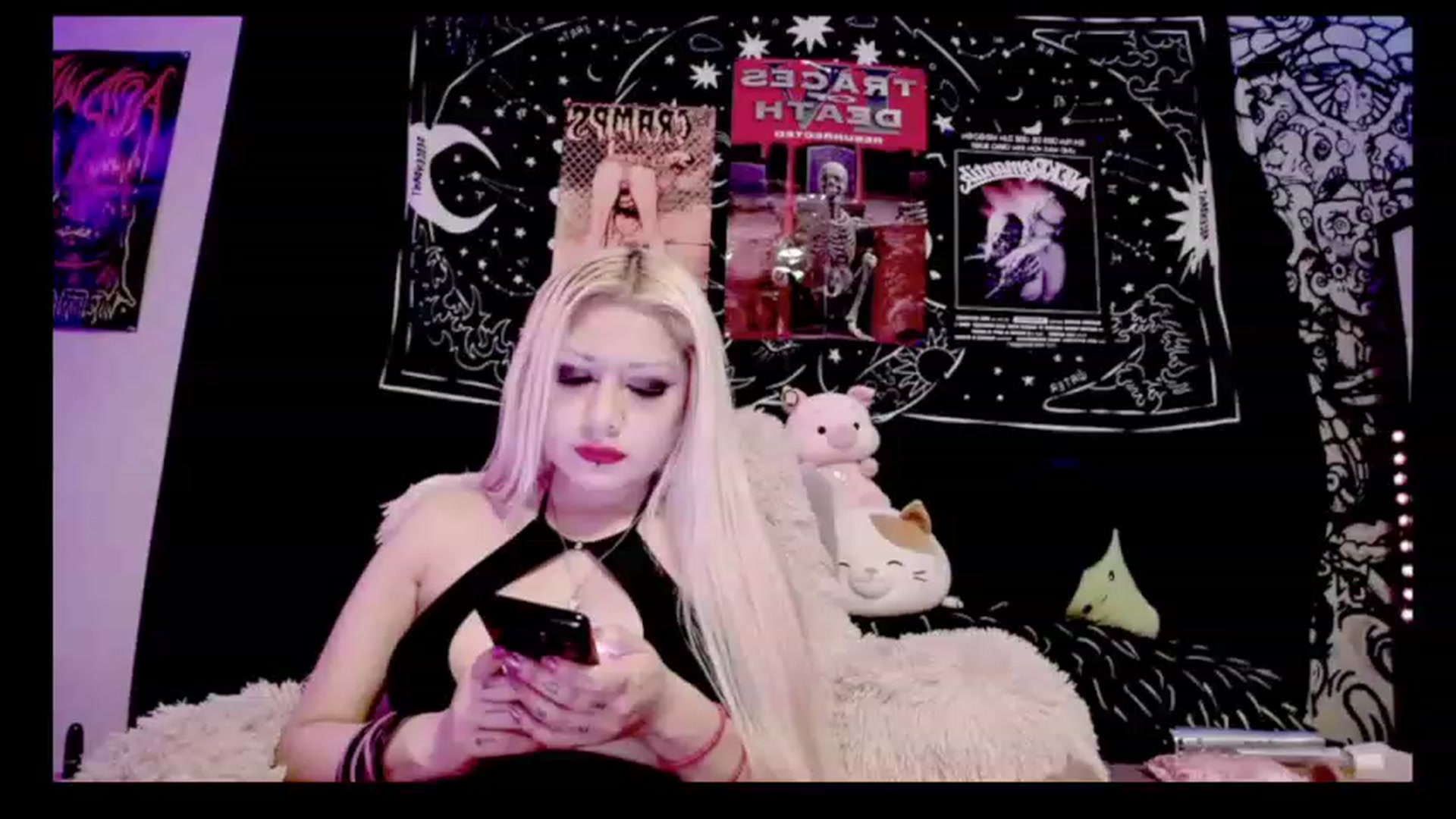 Gallery image thumbnail from TeknoWhore's myfreecams stream on, 01/27/2023, 15:14 image 13 of 20