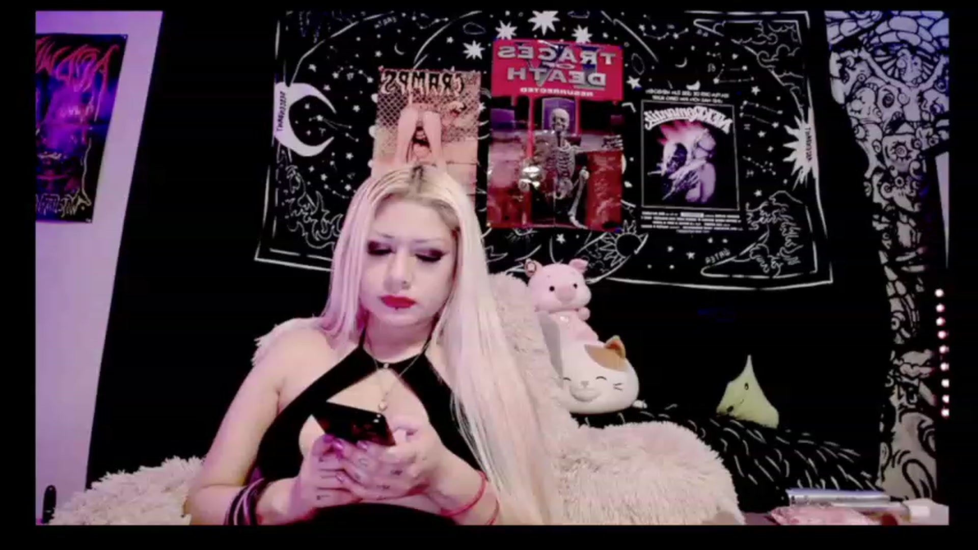 Gallery image thumbnail from TeknoWhore's myfreecams stream on, 01/27/2023, 15:14 image 12 of 20