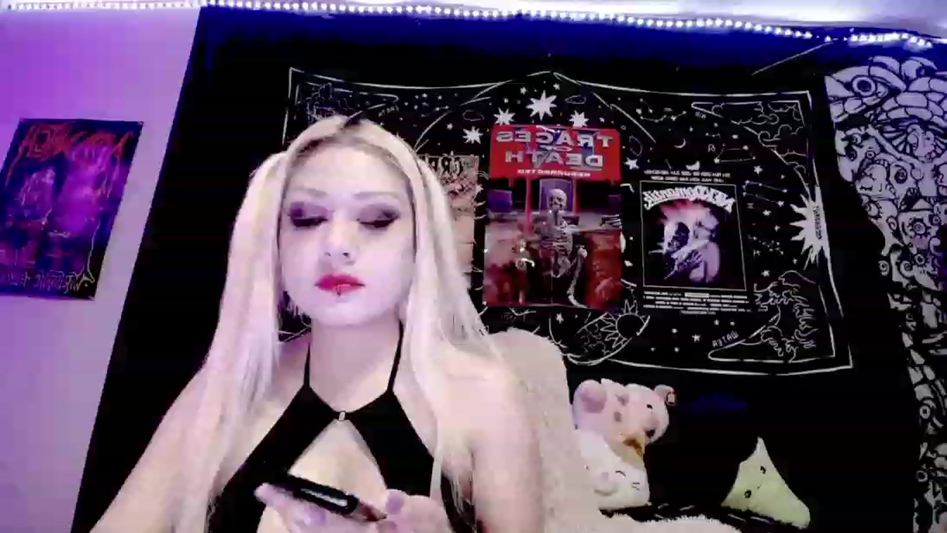 Gallery image thumbnail from TeknoWhore's myfreecams stream on, 02/01/2023, 23:51 image 9 of 20