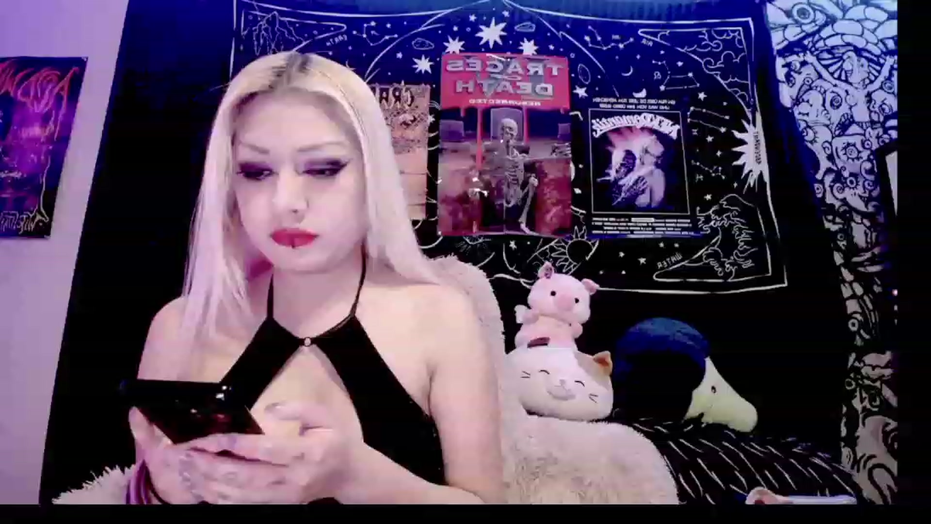 Gallery image thumbnail from TeknoWhore's myfreecams stream on, 02/06/2023, 15:49 image 13 of 20