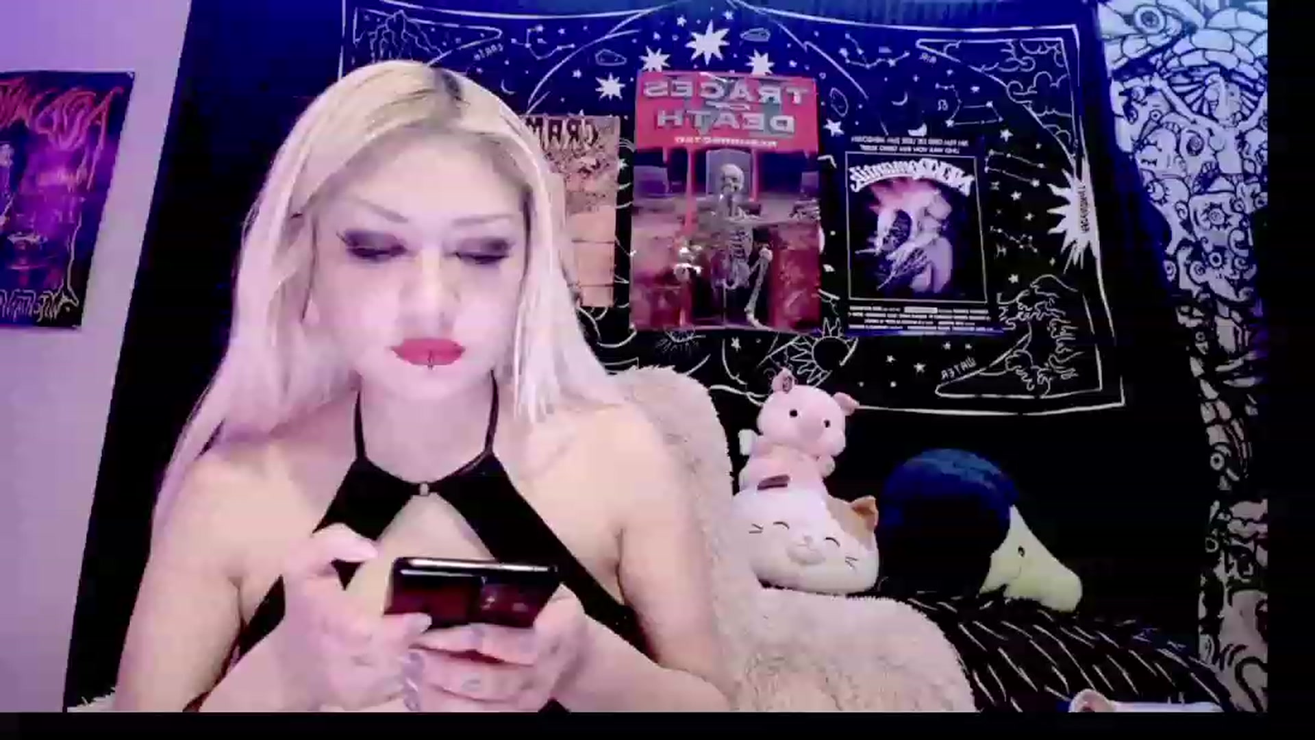 Gallery image thumbnail from TeknoWhore's myfreecams stream on, 02/06/2023, 16:25 image 9 of 20