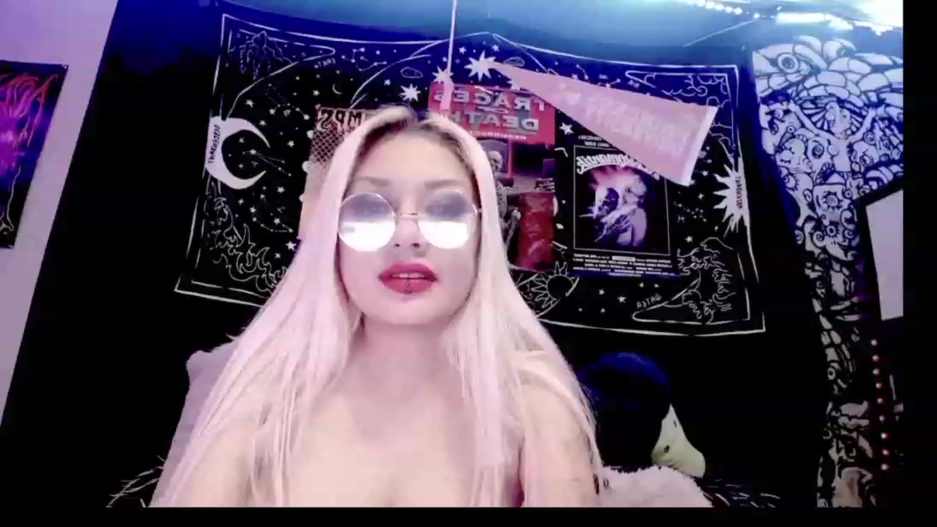 Gallery image thumbnail from TeknoWhore's myfreecams stream on, 02/14/2023, 12:37 image 17 of 20