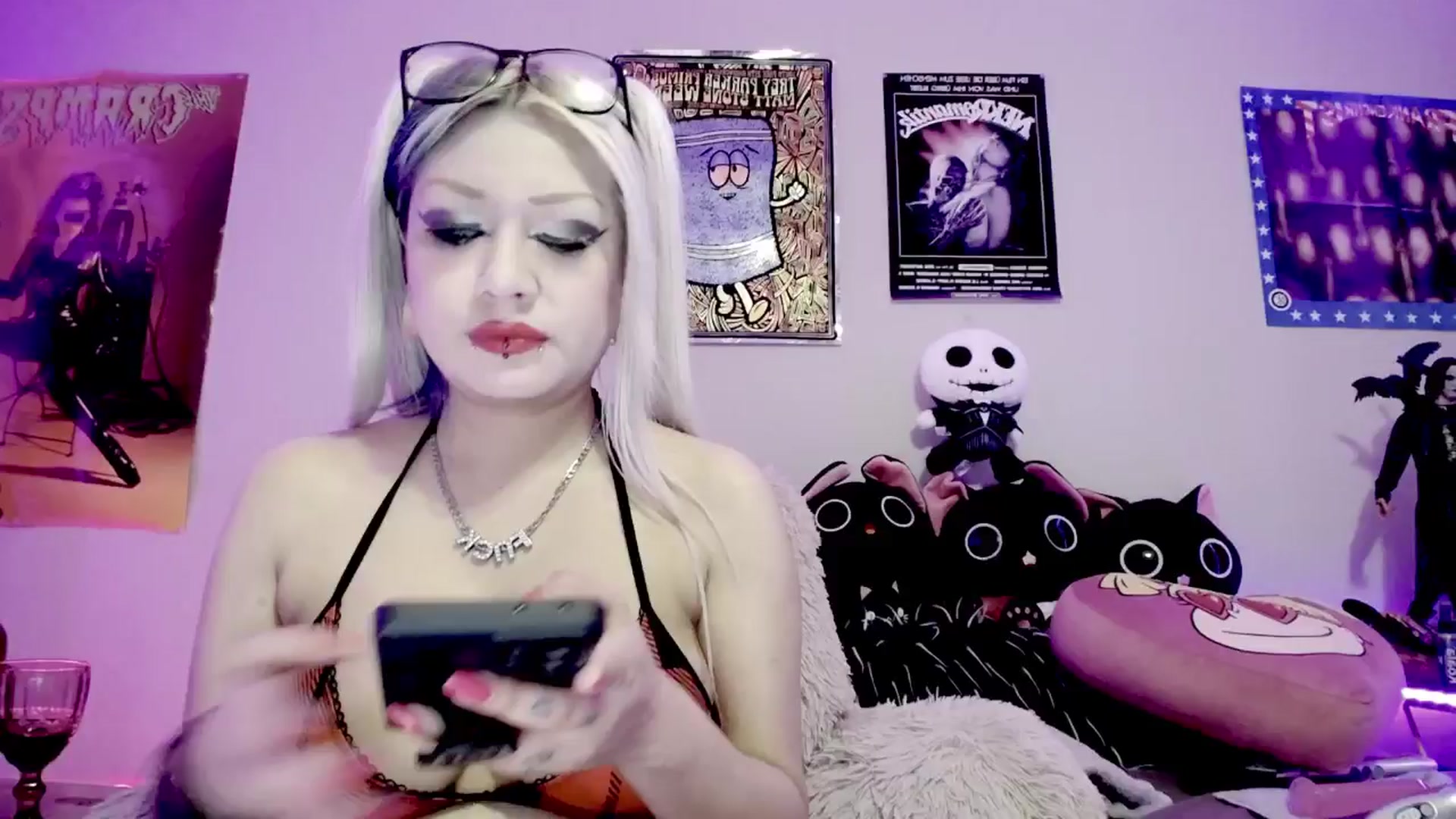 Gallery image thumbnail from TeknoWhore's myfreecams stream on, 06/04/2024, 05:54 image 11 of 20