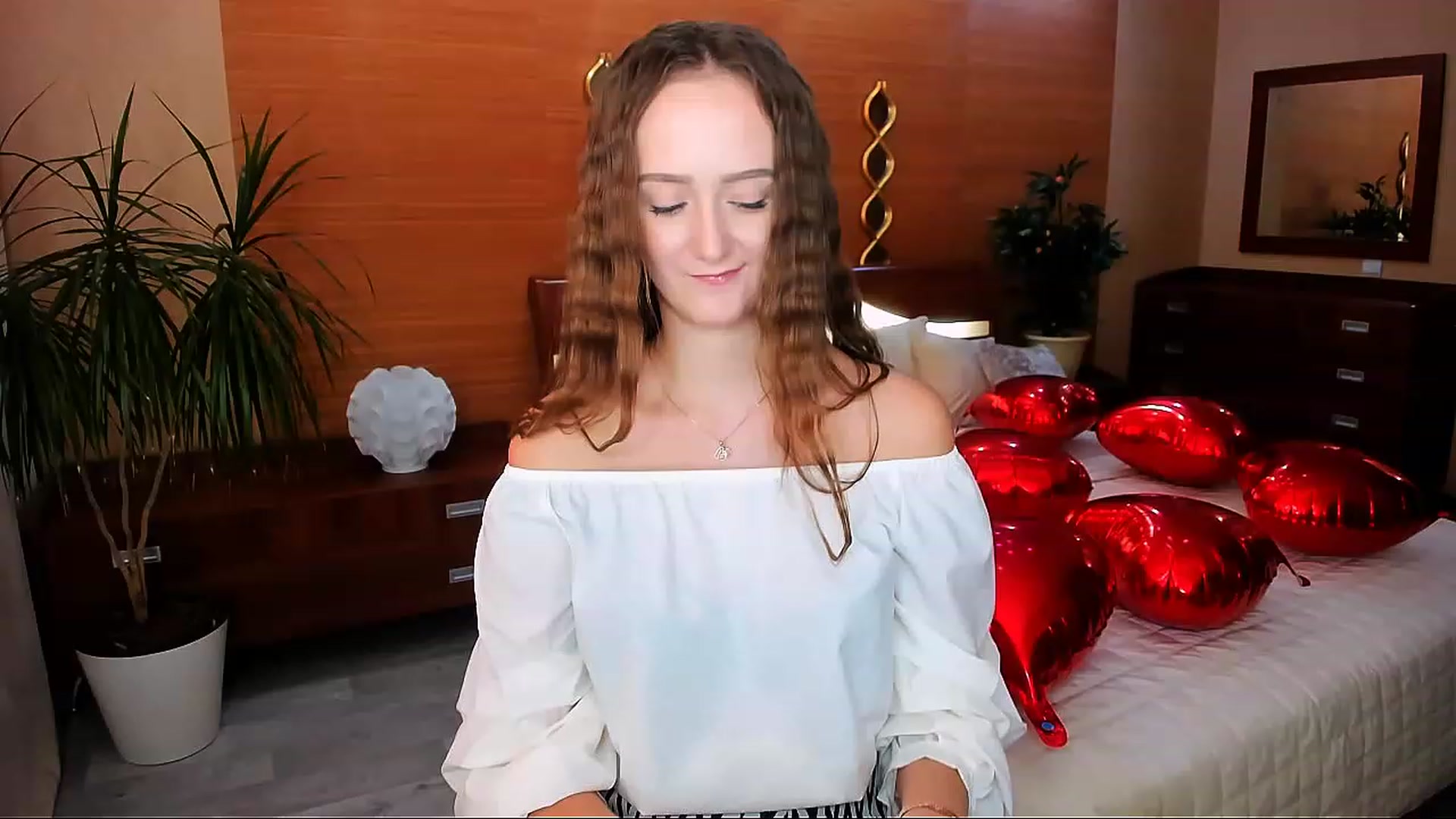 Gallery image thumbnail from TellMe_Yes's myfreecams stream on, 03/27/2023, 09:32 image 19 of 20