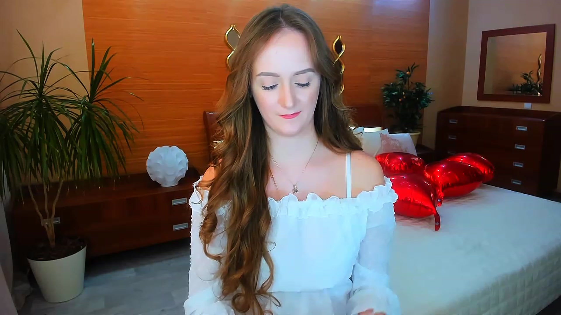 Gallery image thumbnail from TellMe_Yes's myfreecams stream on, 04/20/2023, 08:32 image 17 of 20