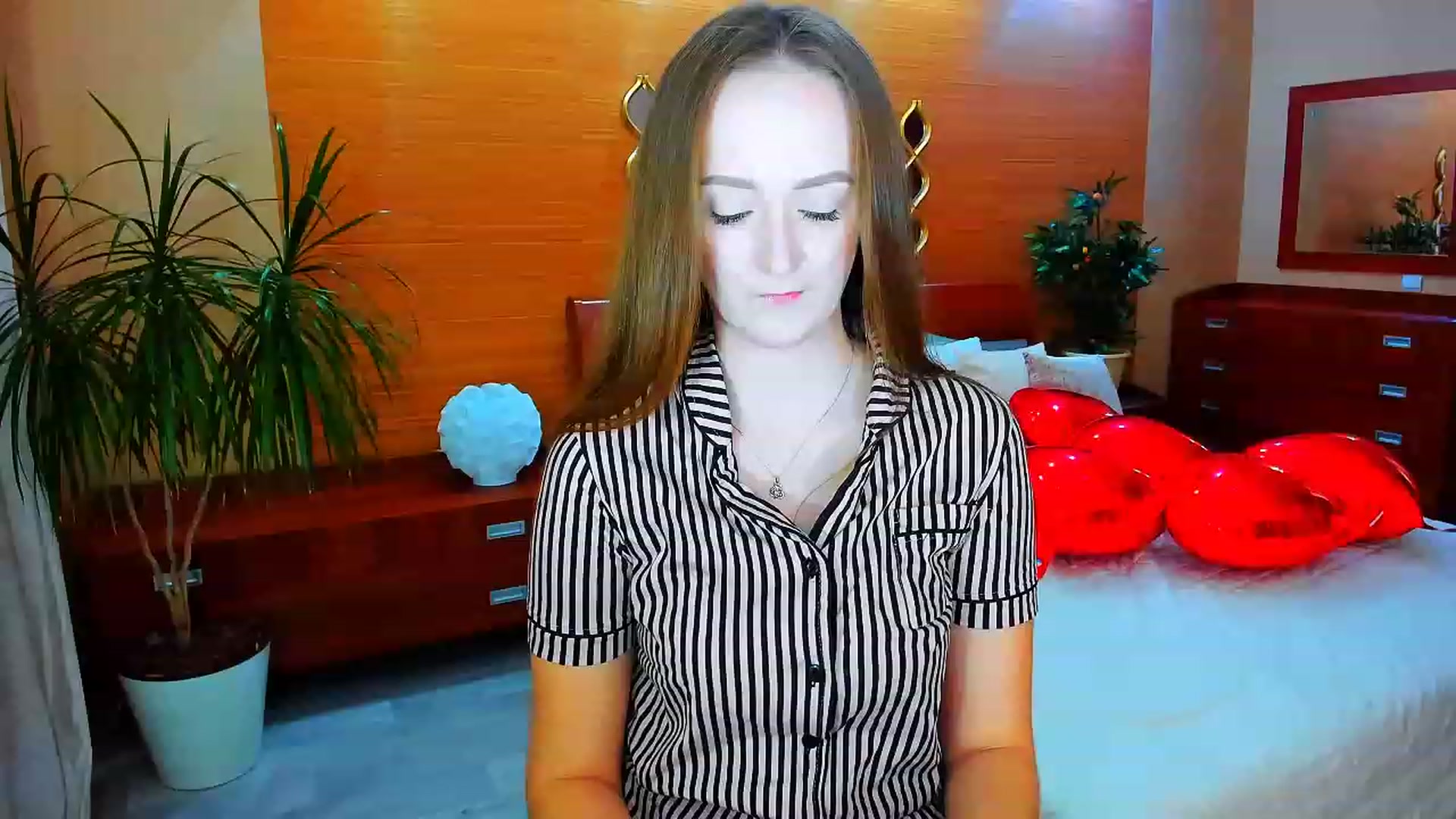 Gallery image thumbnail from TellMe_Yes's myfreecams stream on, 04/24/2023, 01:01 image 1 of 20