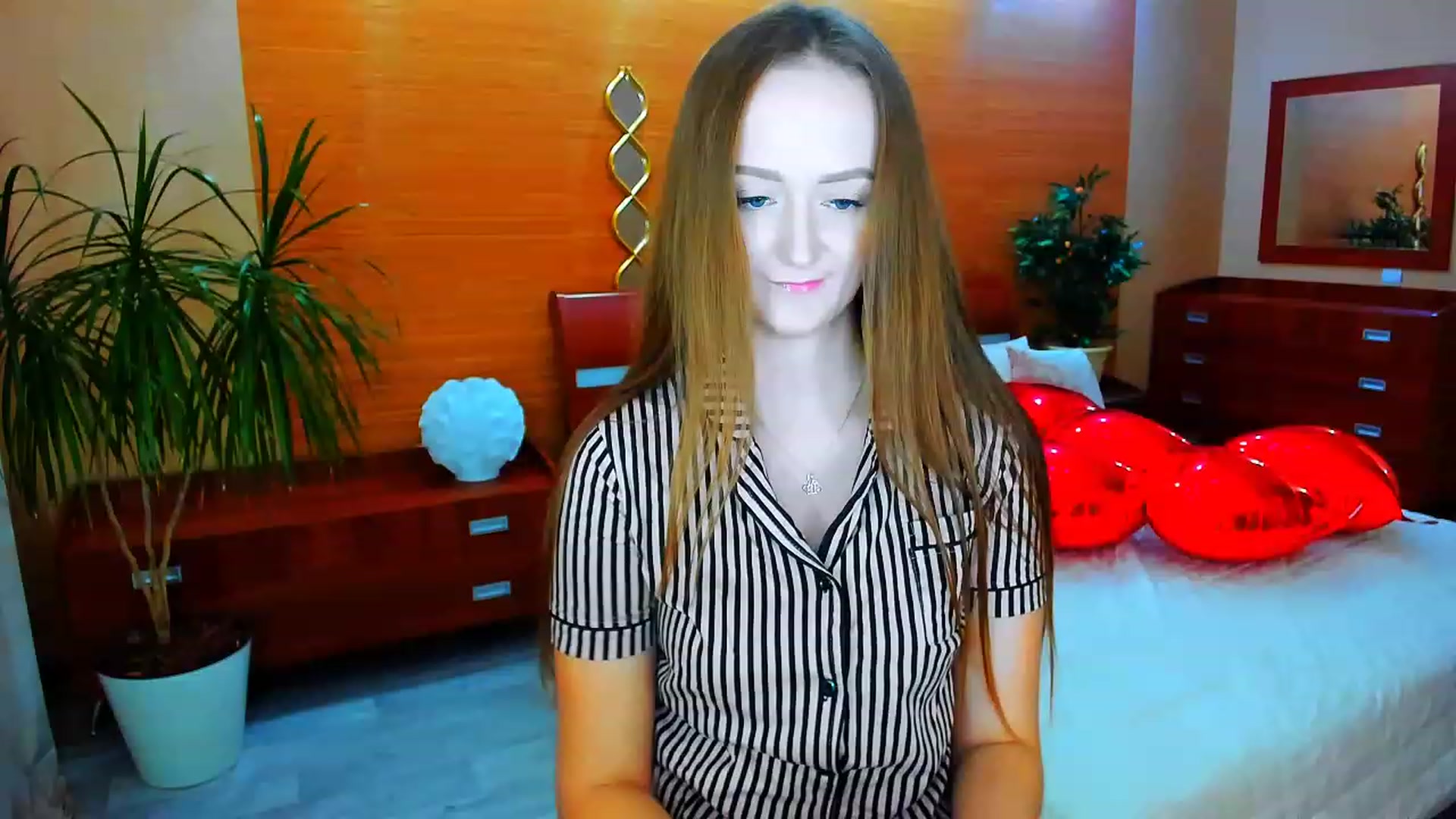 Gallery image thumbnail from TellMe_Yes's myfreecams stream on, 04/24/2023, 02:08 image 1 of 20