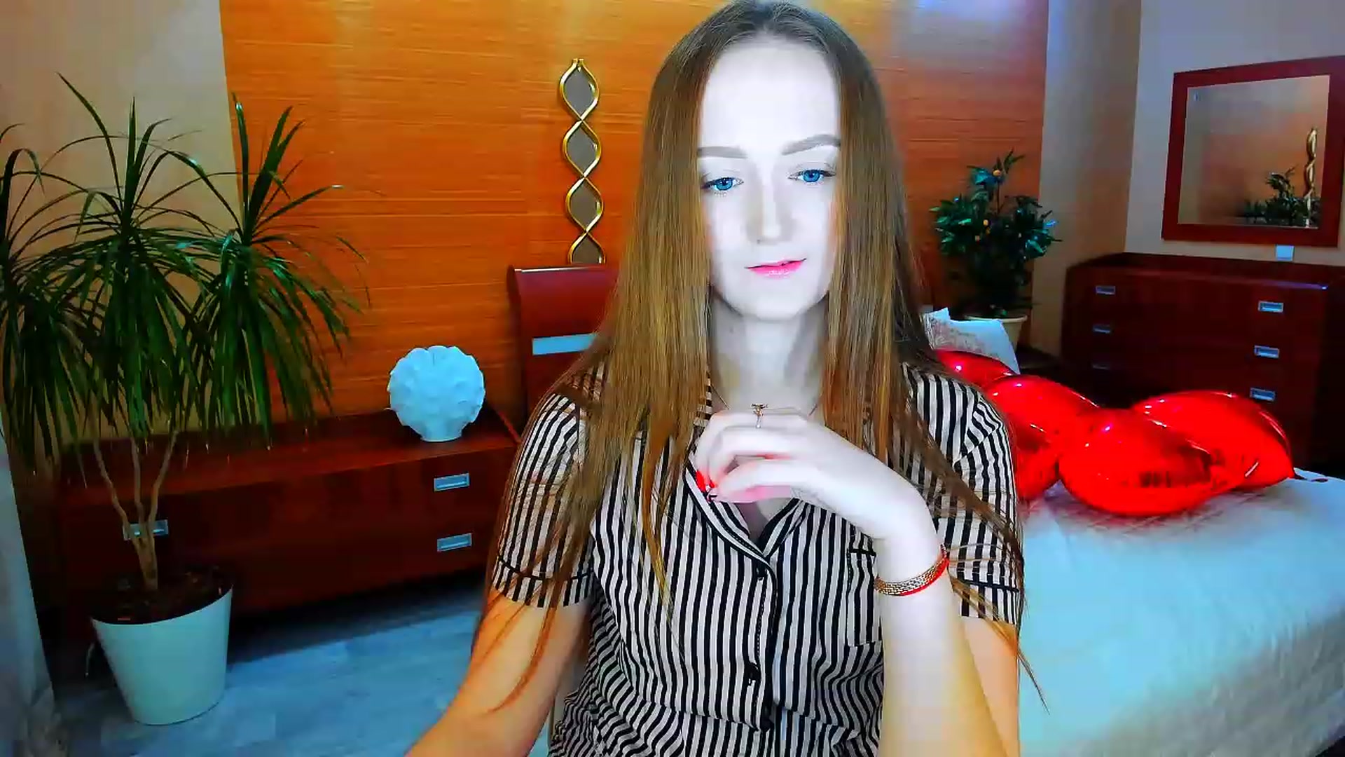 Gallery image thumbnail from TellMe_Yes's myfreecams stream on, 04/24/2023, 02:08 image 11 of 20