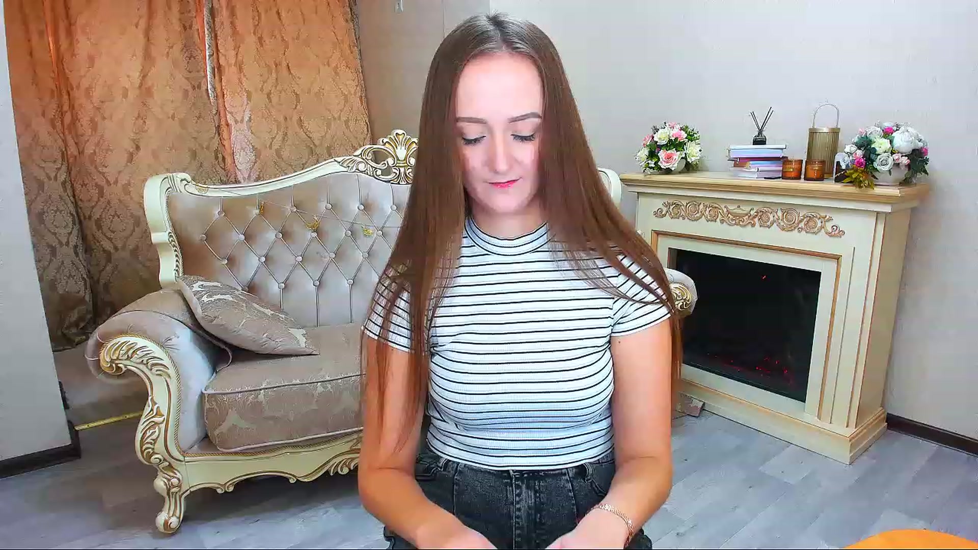 Gallery image thumbnail from TellMe_Yes's myfreecams stream on, 05/03/2023, 09:42 image 18 of 20