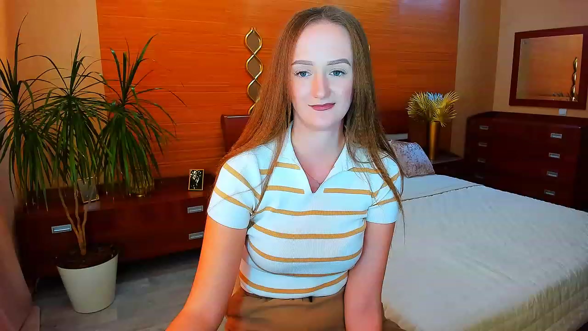 Gallery image thumbnail from TellMe_Yes's myfreecams stream on, 05/11/2023, 07:41 image 10 of 20