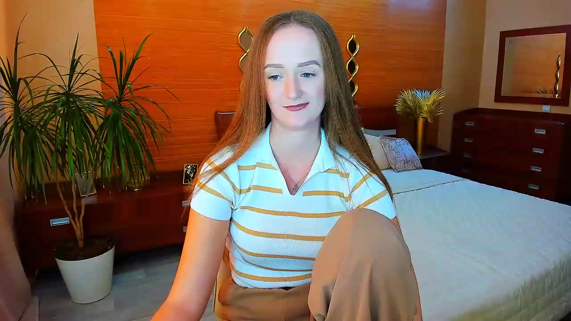 Gallery image thumbnail from TellMe_Yes's myfreecams stream on, 05/11/2023, 07:41 image 7 of 20