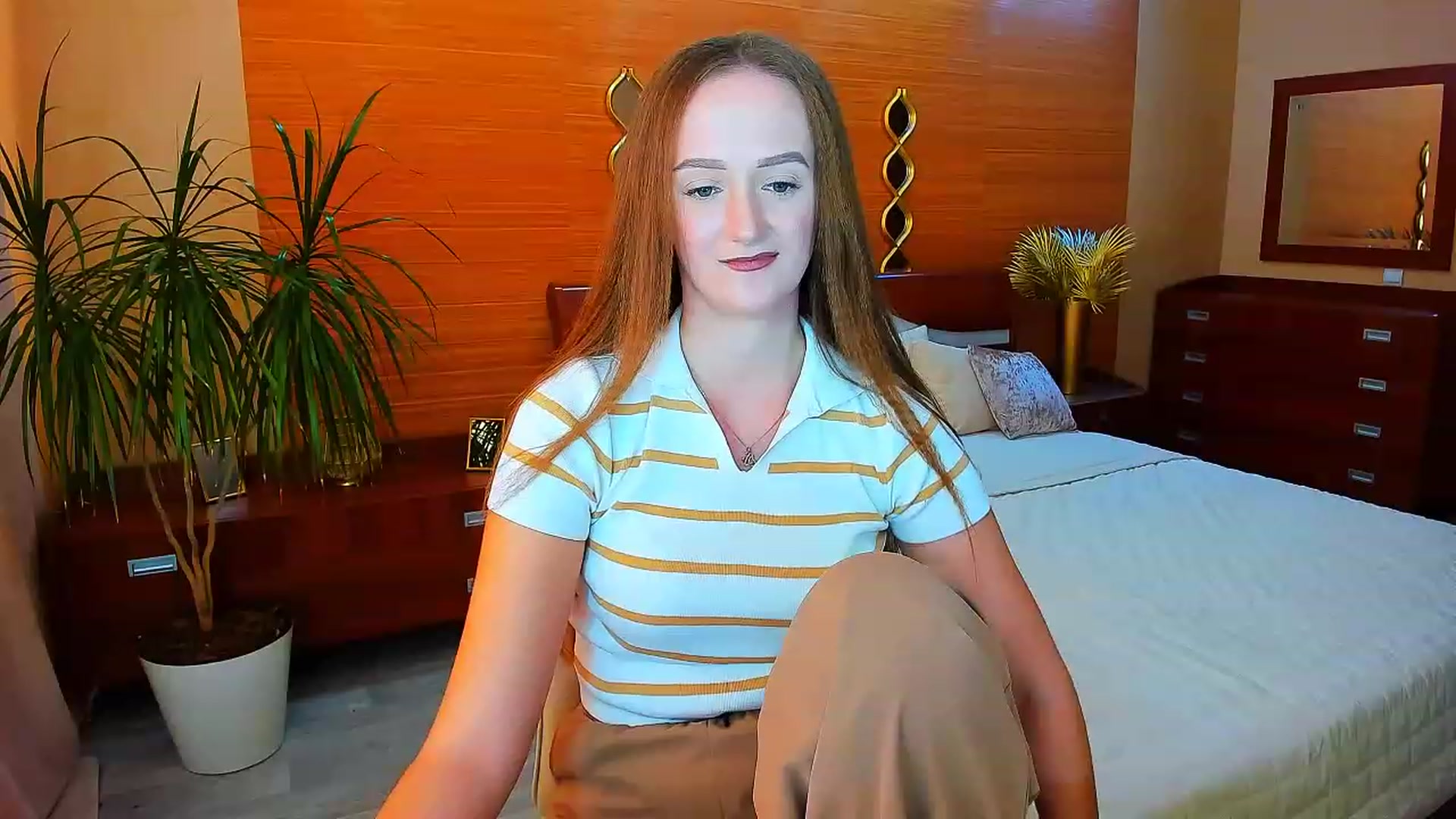 Gallery image thumbnail from TellMe_Yes's myfreecams stream on, 05/11/2023, 07:41 image 9 of 20