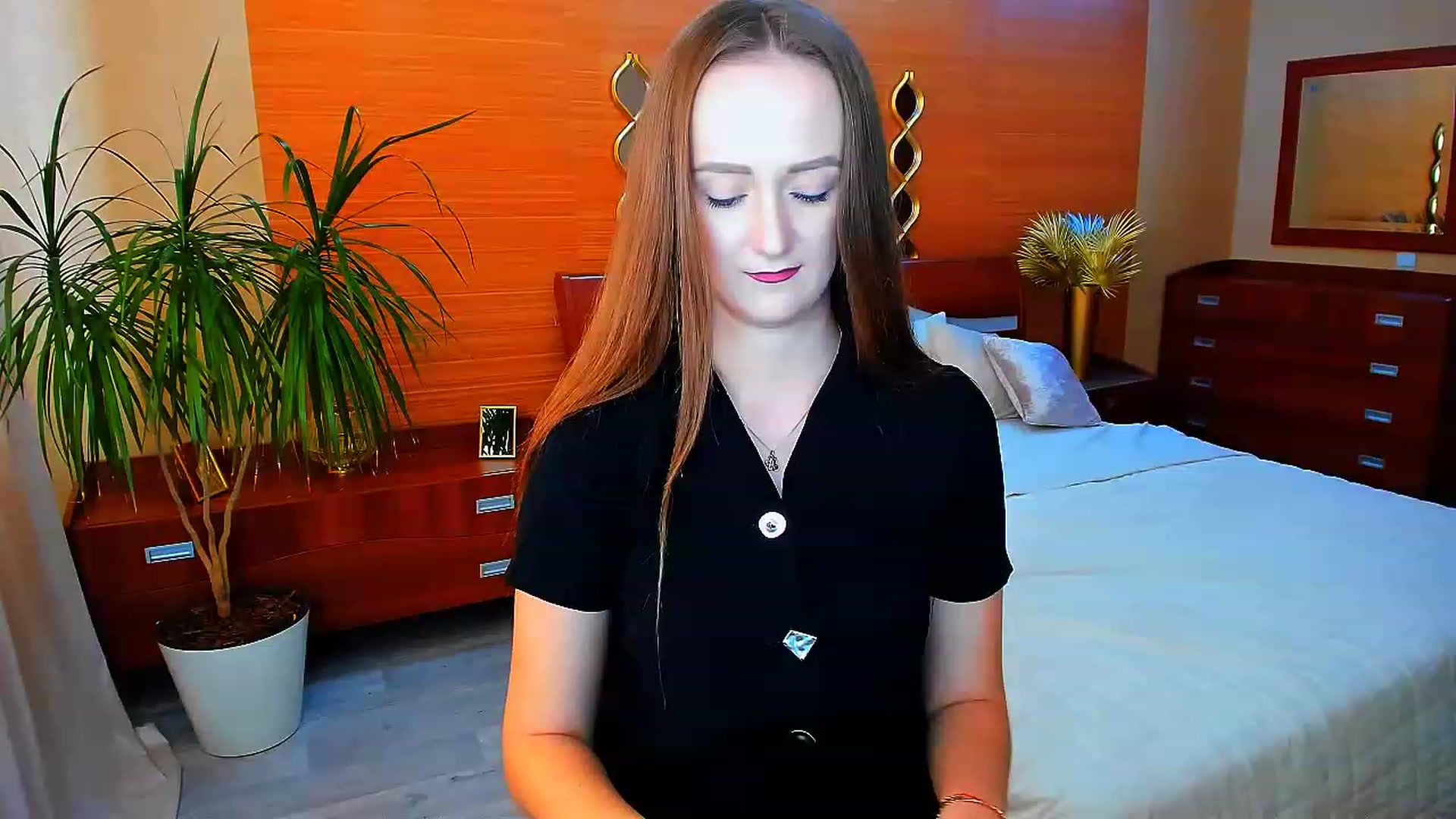 Gallery image thumbnail from TellMe_Yes's myfreecams stream on, 06/02/2023, 08:03 image 14 of 20