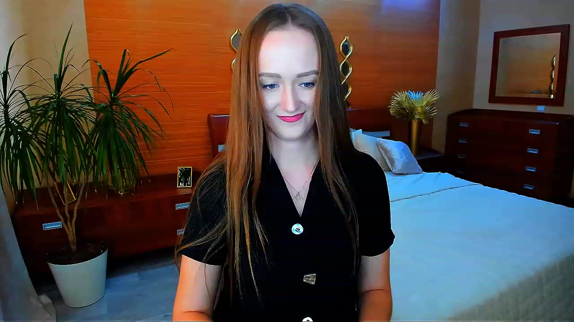 Gallery image thumbnail from TellMe_Yes's myfreecams stream on, 06/02/2023, 10:31 image 17 of 20