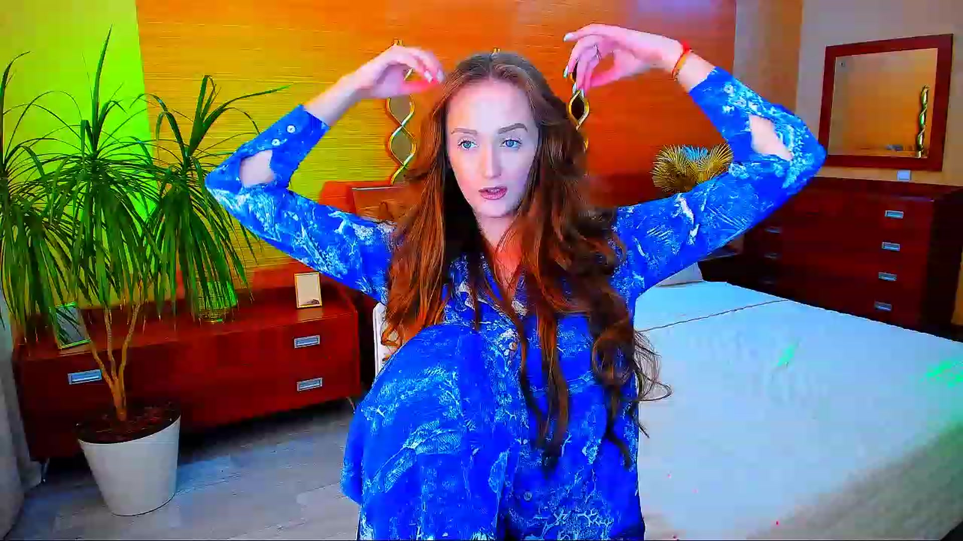 Gallery image thumbnail from TellMe_Yes's myfreecams stream on, 06/05/2023, 07:45 image 17 of 20