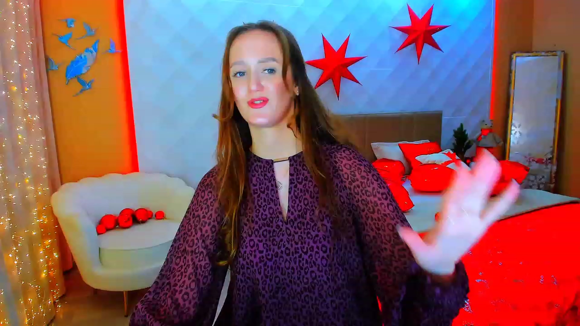 Gallery image thumbnail from TellMe_Yes's myfreecams stream on, 12/25/2023, 10:08 image 8 of 20