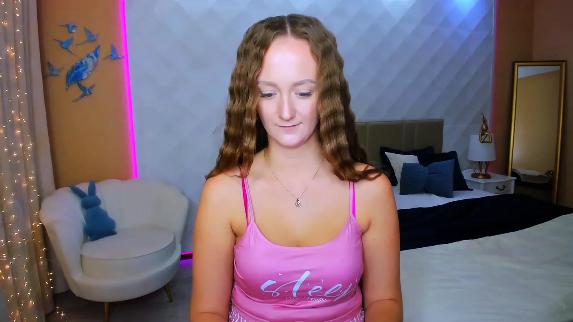Gallery image thumbnail from TellMe_Yes's myfreecams stream on, 02/12/2024, 01:40 image 18 of 20