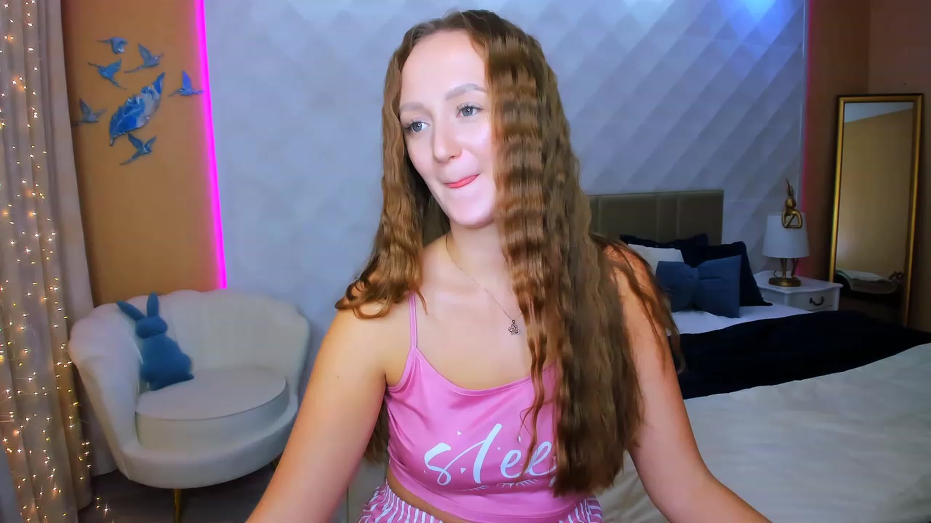 Gallery image thumbnail from TellMe_Yes's myfreecams stream on, 02/12/2024, 03:51 image 13 of 20