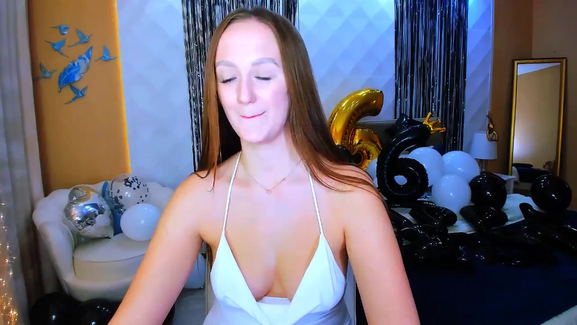 Gallery image thumbnail from TellMe_Yes's myfreecams stream on, 03/25/2024, 03:05 image 7 of 20