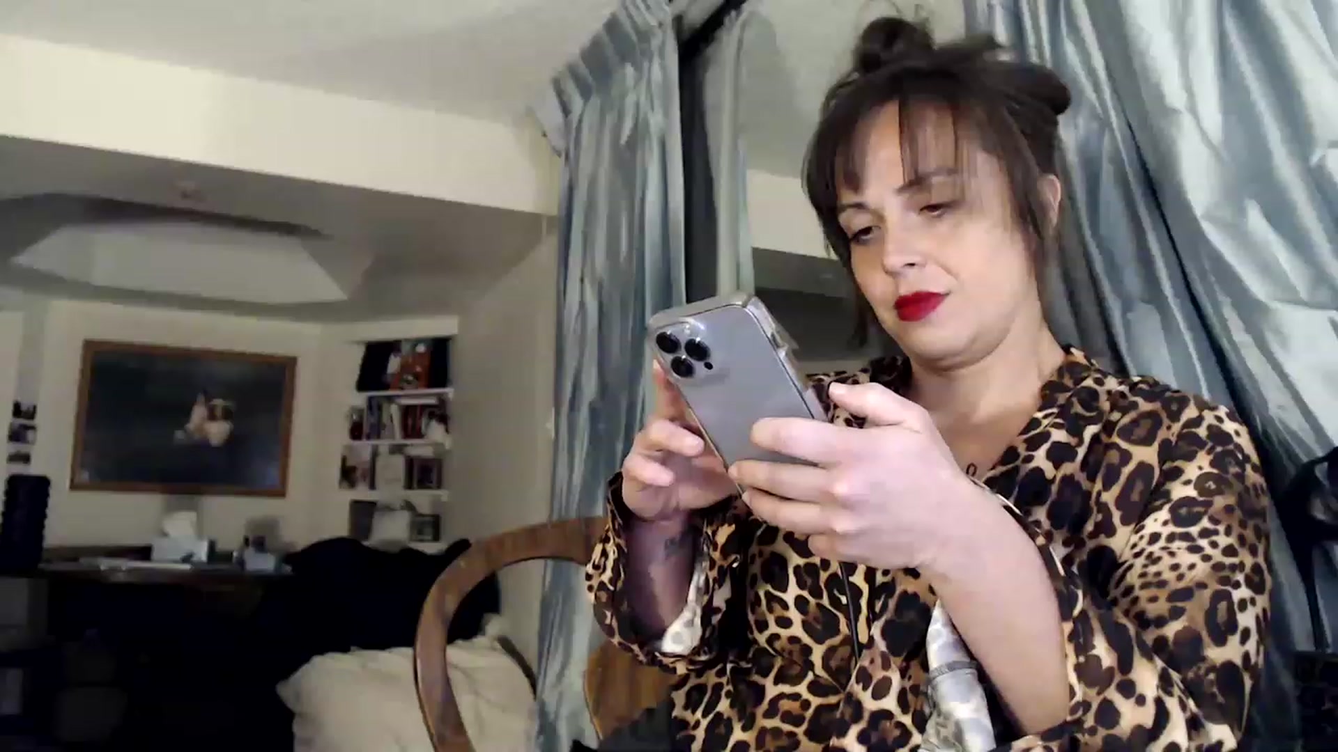 Gallery image thumbnail from TemptinDesire's myfreecams stream on, 12/31/2022, 11:23 image 18 of 20