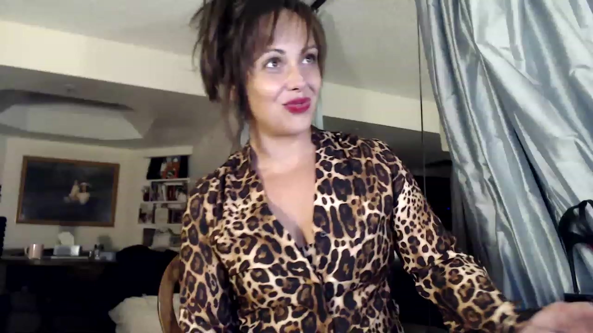 Gallery image thumbnail from TemptinDesire's myfreecams stream on, 12/31/2022, 13:01 image 8 of 20