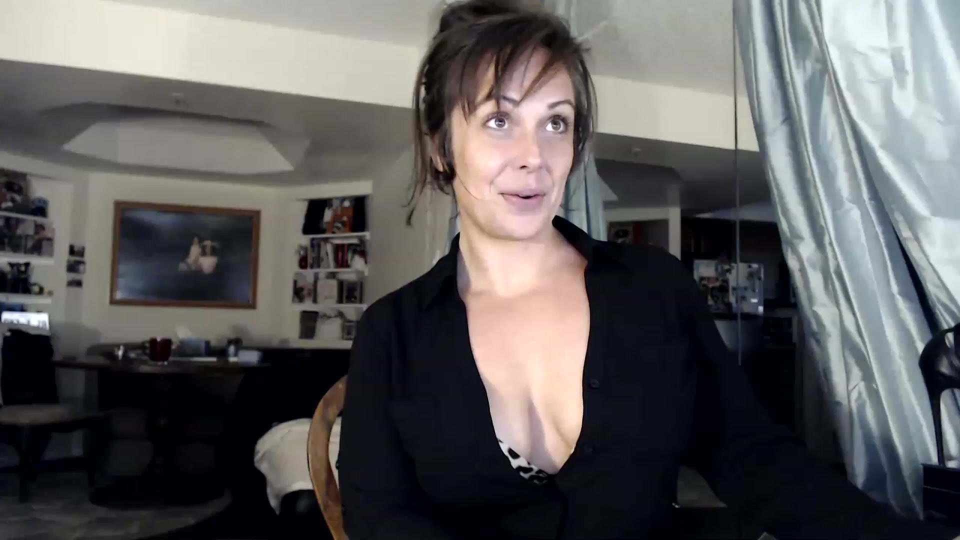 Gallery image thumbnail from TemptinDesire's myfreecams stream on, 01/04/2023, 15:39 image 6 of 20