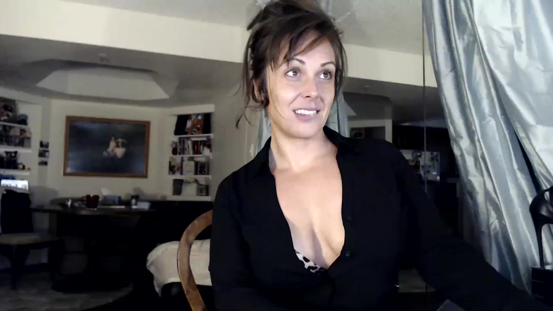 Gallery image thumbnail from TemptinDesire's myfreecams stream on, 01/04/2023, 15:39 image 1 of 20