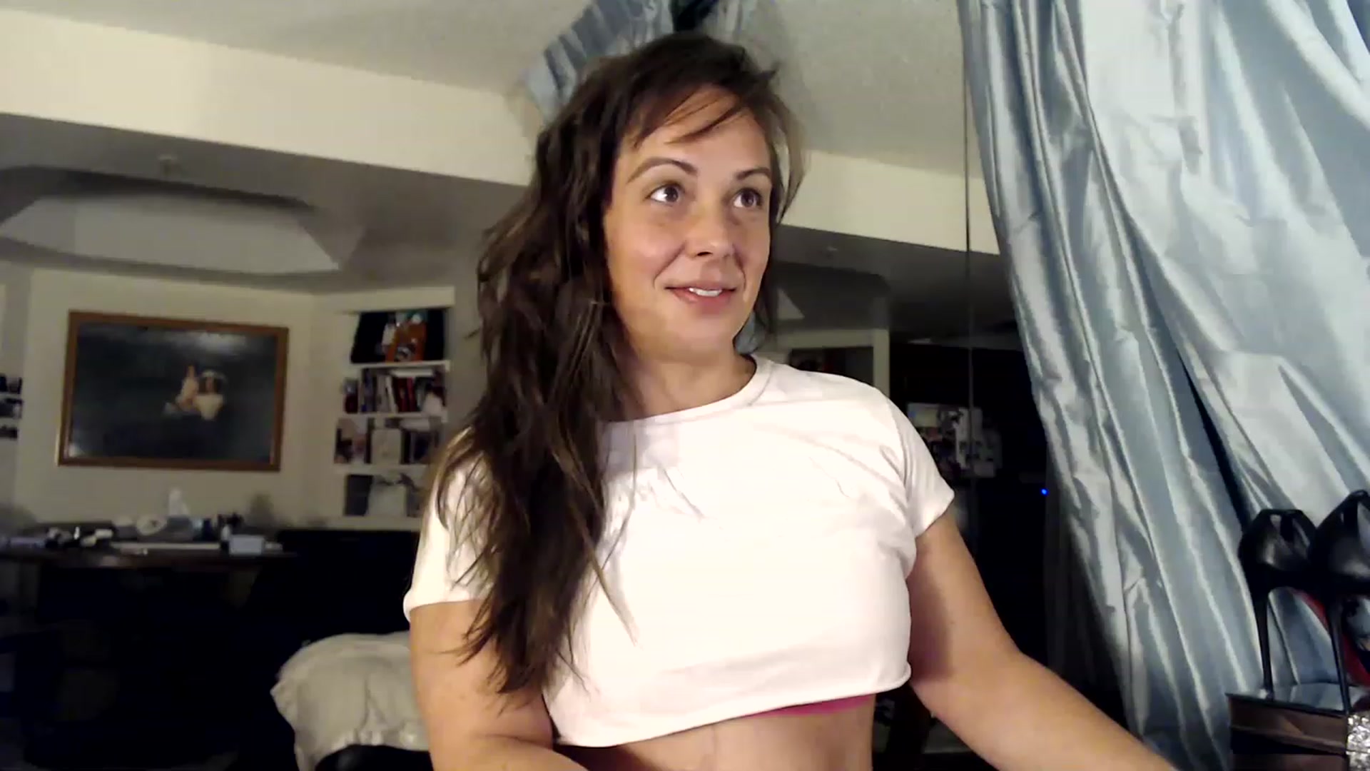 Gallery image thumbnail from TemptinDesire's myfreecams stream on, 01/09/2023, 11:42 image 17 of 20