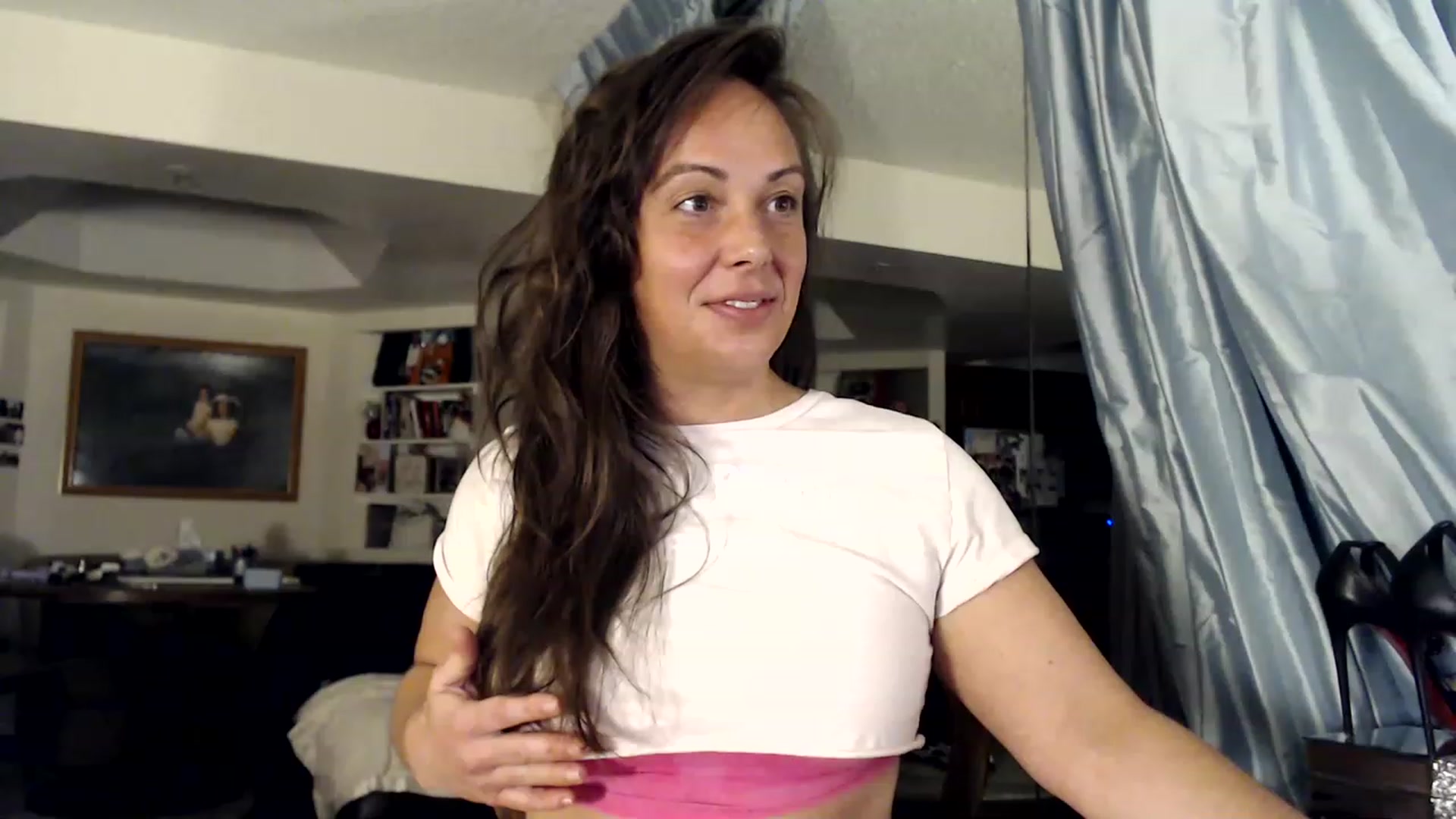 Gallery image thumbnail from TemptinDesire's myfreecams stream on, 01/09/2023, 11:42 image 10 of 20